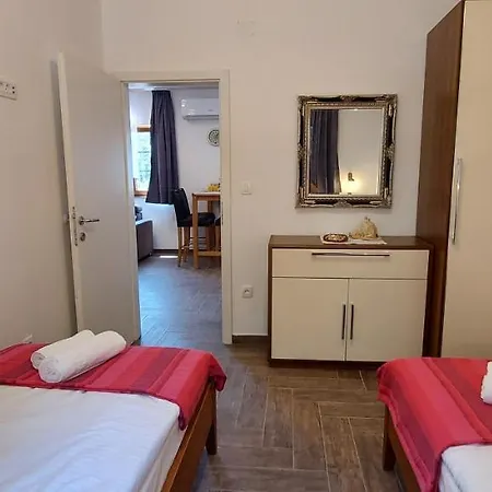 Kandarola Apartmán *