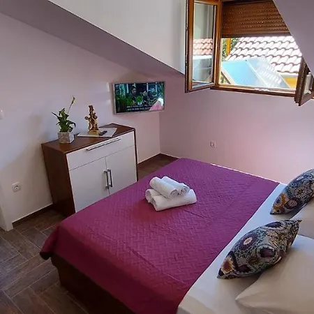 Kandarola Apartmán *