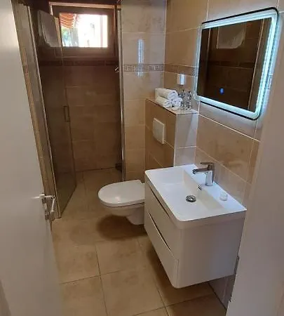 Kandarola Apartament *