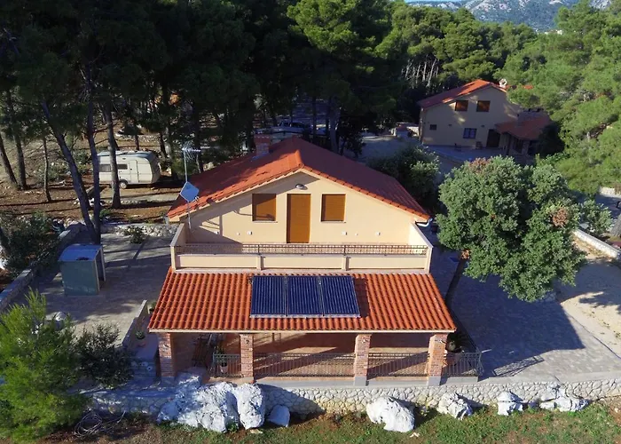 Kandarola Lägenhet Kampor